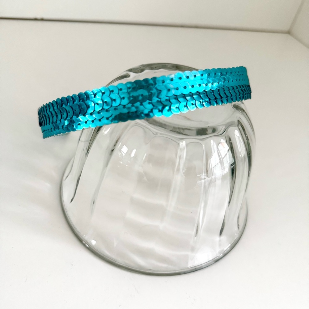 🎀 5/$25 Vintage Turquoise Sequin Headband - Picture 8 of 13